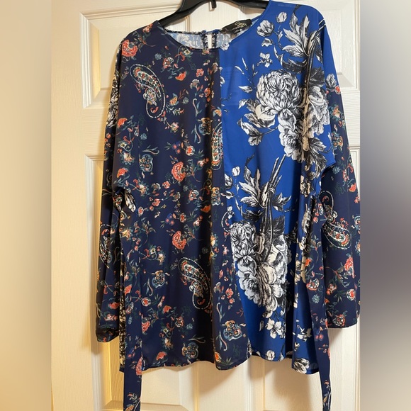 Suzanne Betro Women’s Division:S-Signature
TWIN PRINT TIE WAIST TOP Size S NWT - Picture 4 of 11